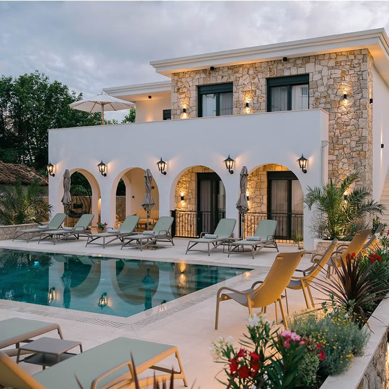 Villas and boutiques